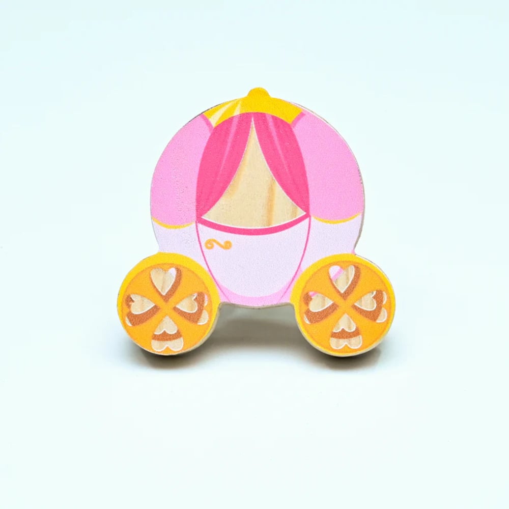 Handmade Pine Wood Princess Carriage Knob for Kids Furniture